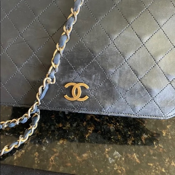 Chanel Vintage Full Flap Bag Quilted Lambskin Medium COA - Picture 3 of 12